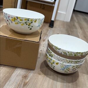 Mikasa Floral Patterned Bowls Set of 4 new